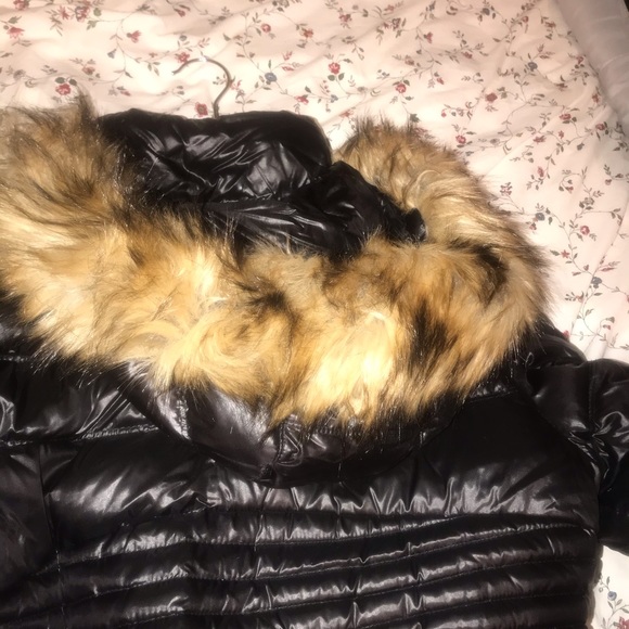 Genuine coyote trim belted puffer - Picture 6 of 8